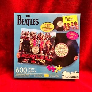 NWT The Beatles - Sgt. Pepper's Album 600 Piece Two-Sided Jigsaw Puzzle